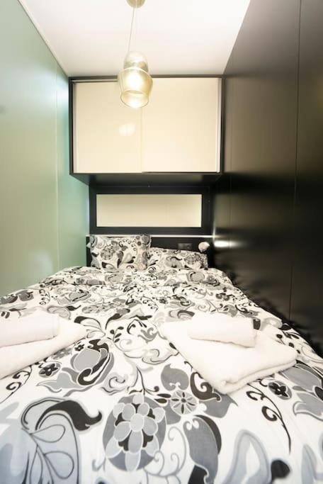 Secluded Mountain Cozy Studio With Fireplace Bansko Bagian luar foto